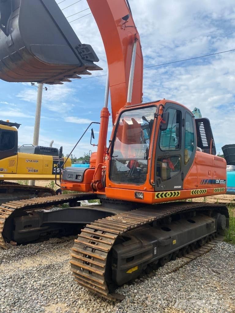 Doosan DX 300 LC Гусеничные экскаваторы