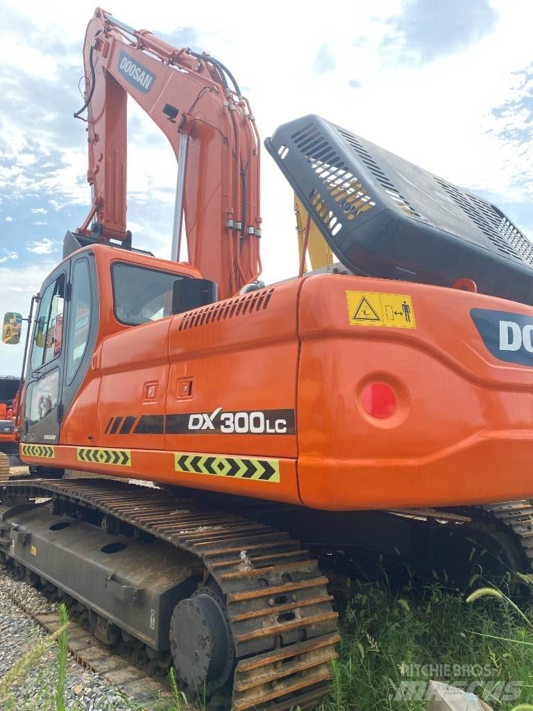 Doosan DX 300 LC Гусеничные экскаваторы