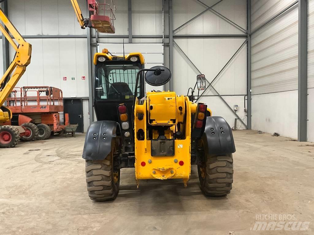 JCB 535-125 Телескопические погрузчики