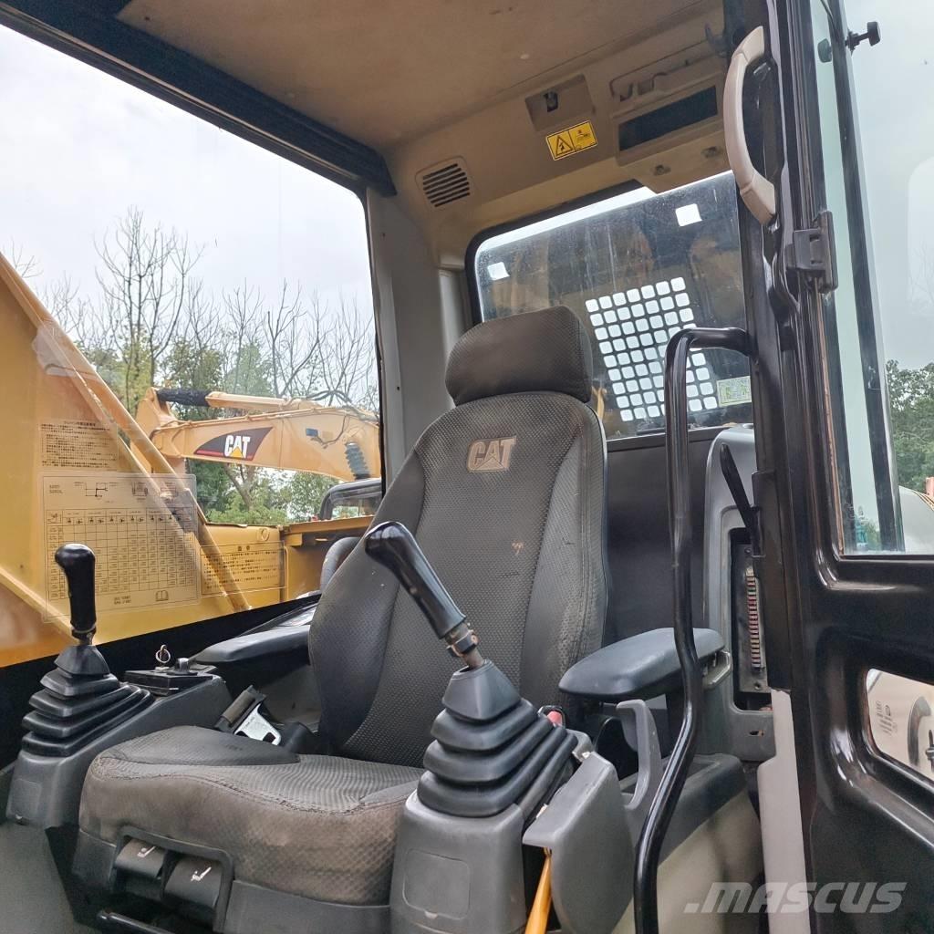 CAT 320 D Гусеничные экскаваторы