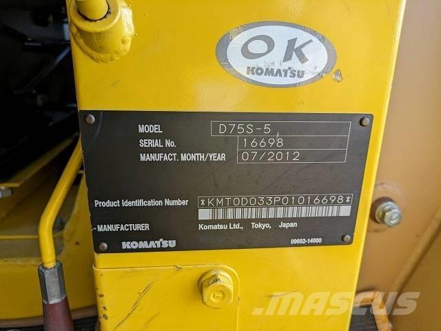 Komatsu D 75 S-5 Гусеничные фронтальные погрузчики