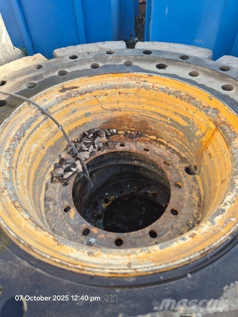 JCB 436 Шины и колёса