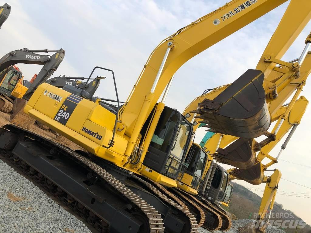Komatsu 240-8 Гусеничные экскаваторы