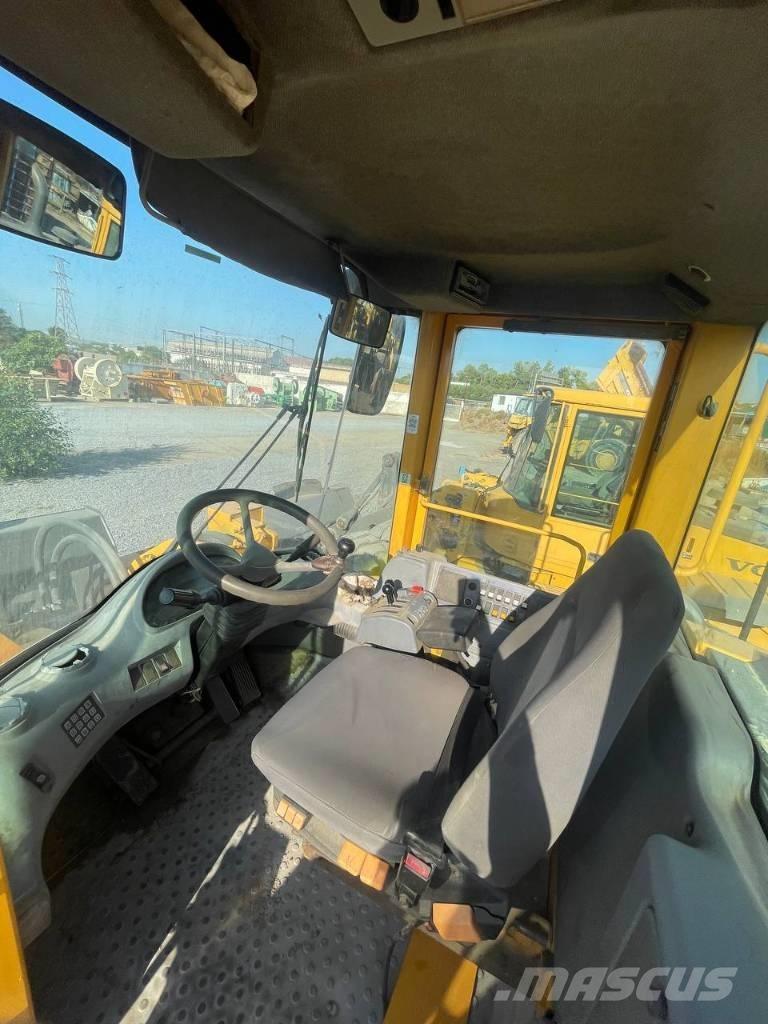 Volvo L 180 E Фронтальные погрузчики
