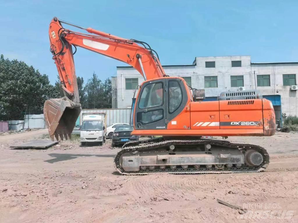 Doosan DX 260 Гусеничные экскаваторы