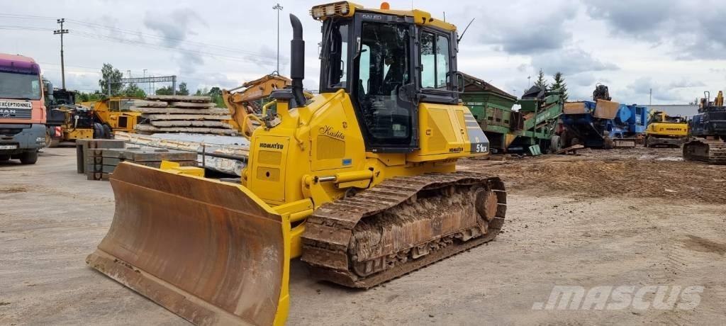 Komatsu D 51 EX-22 Гусеничные бульдозеры