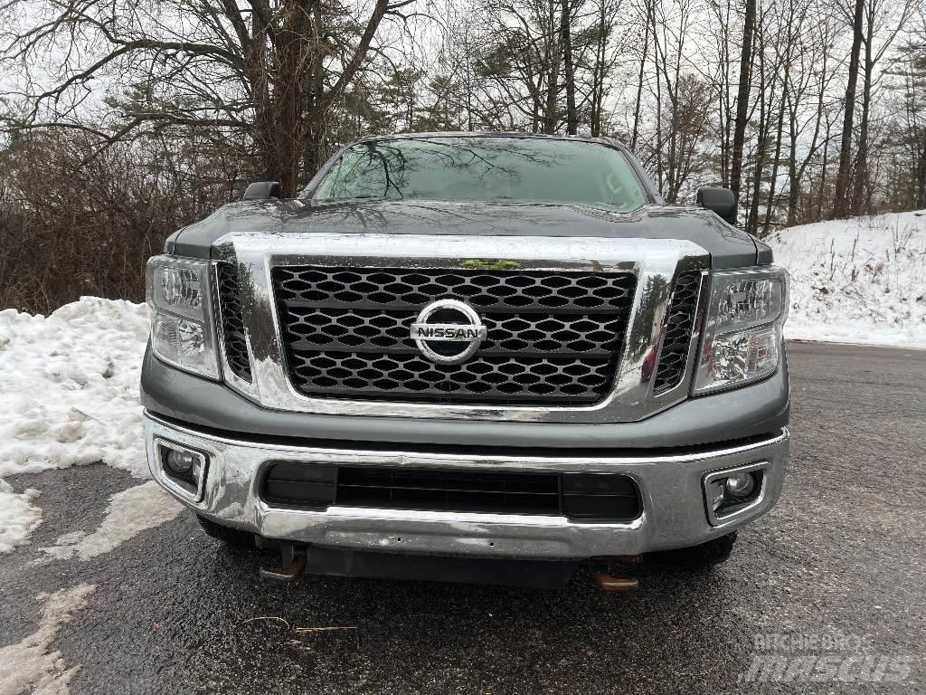 Nissan TITAN XD Бортовые фургоны