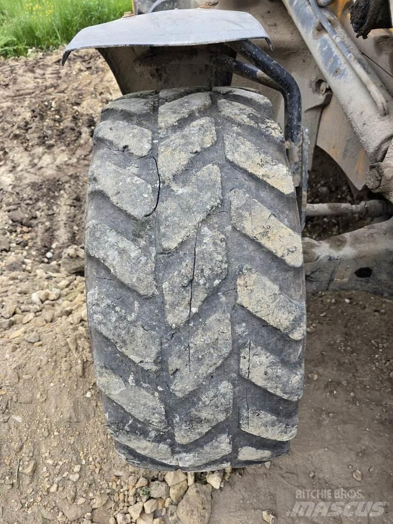JCB 3CX Экскаваторы-погрузчики