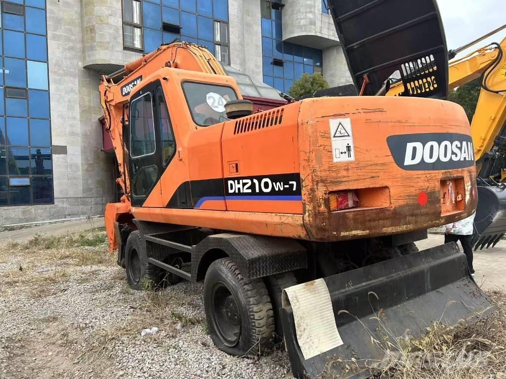 Doosan DH 210 W-7 Колёсные экскаваторы