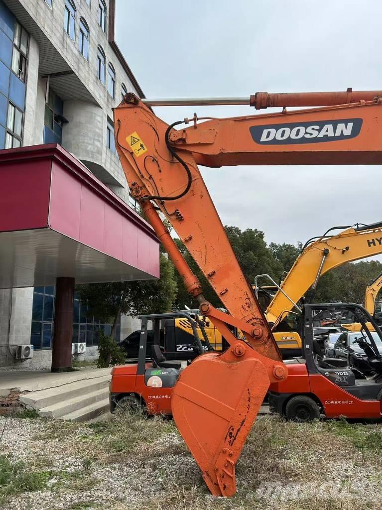 Doosan DH 210 W-7 Колёсные экскаваторы