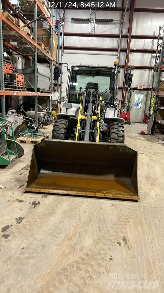 Wacker Neuson 8085 Фронтальные погрузчики