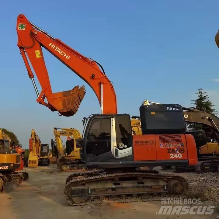 Hitachi ZX240 Гусеничные экскаваторы