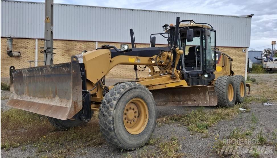 CAT 140 M Грейдеры