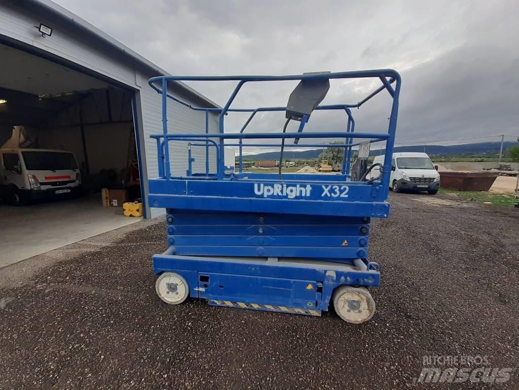 UpRight X 32 Ножничные подъемники