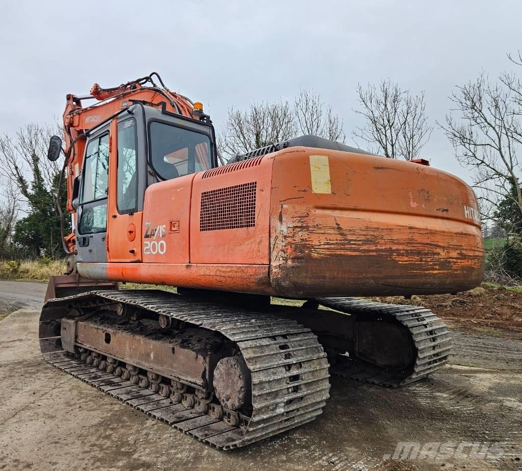 Hitachi ZX 200 LC Гусеничные экскаваторы