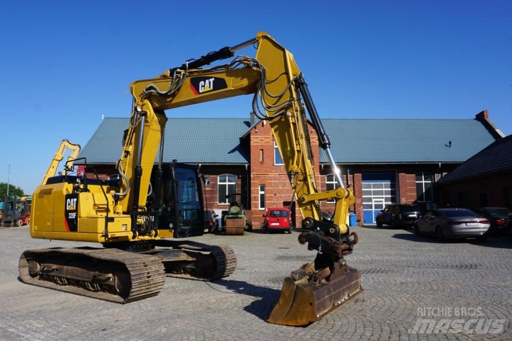 CAT 320 FL Гусеничные экскаваторы