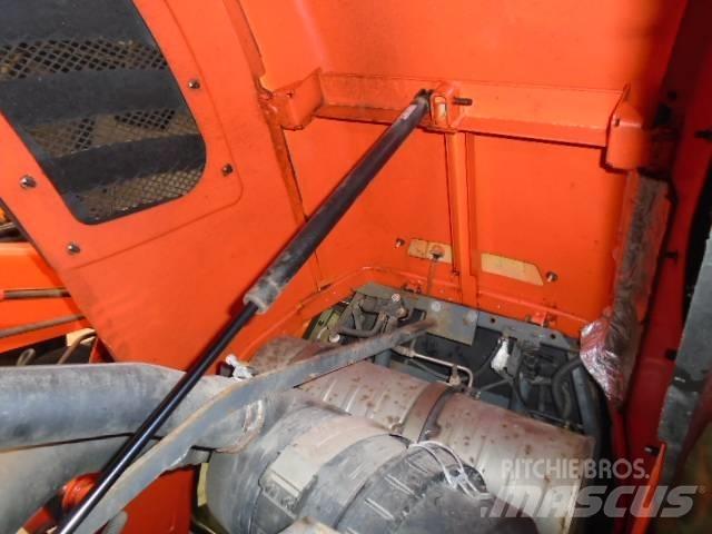 Kubota L 6060 HST Трактора