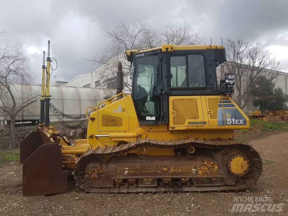 Komatsu D 51 EX-22 Гусеничные бульдозеры