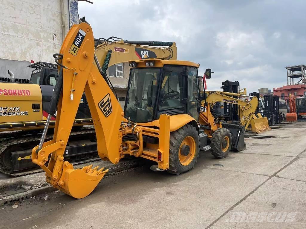 JCB 3CX Экскаваторы-погрузчики