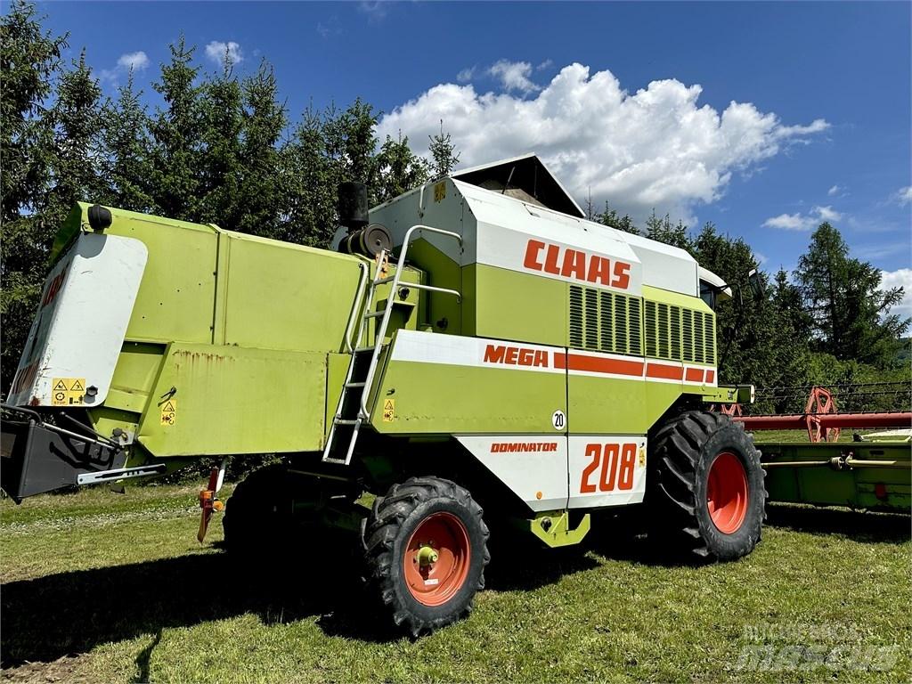 CLAAS Mega 208 Зерноуборочные комбайны