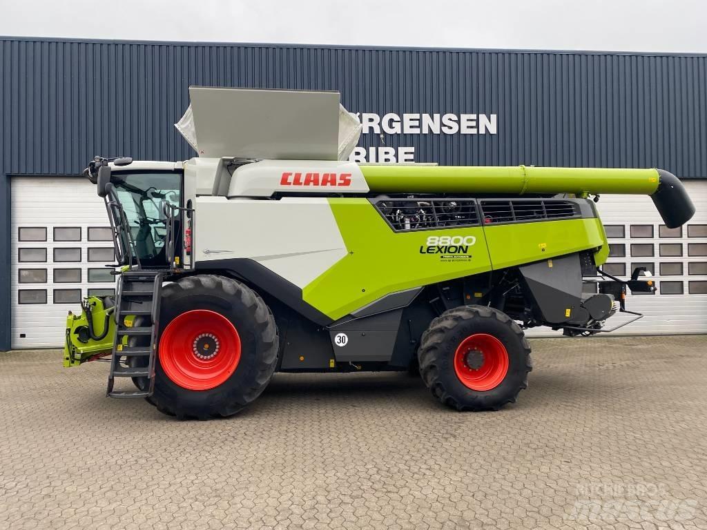 CLAAS LEXION 8800 Зерноуборочные комбайны