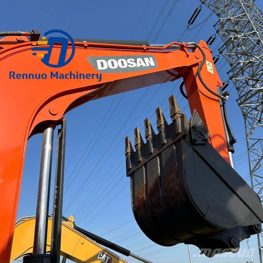 Doosan DX 60 Гусеничные экскаваторы