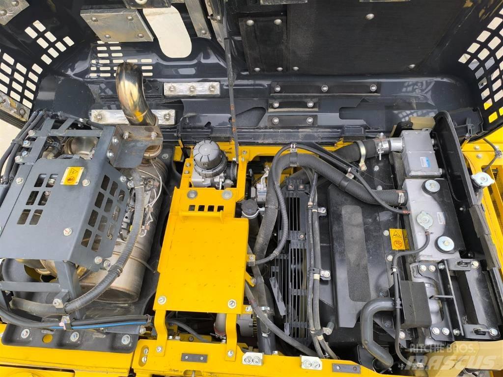 Komatsu HB 215 LC-3 Гусеничные экскаваторы