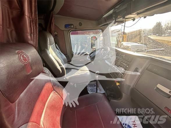 Kenworth T660 Седельные тягачи