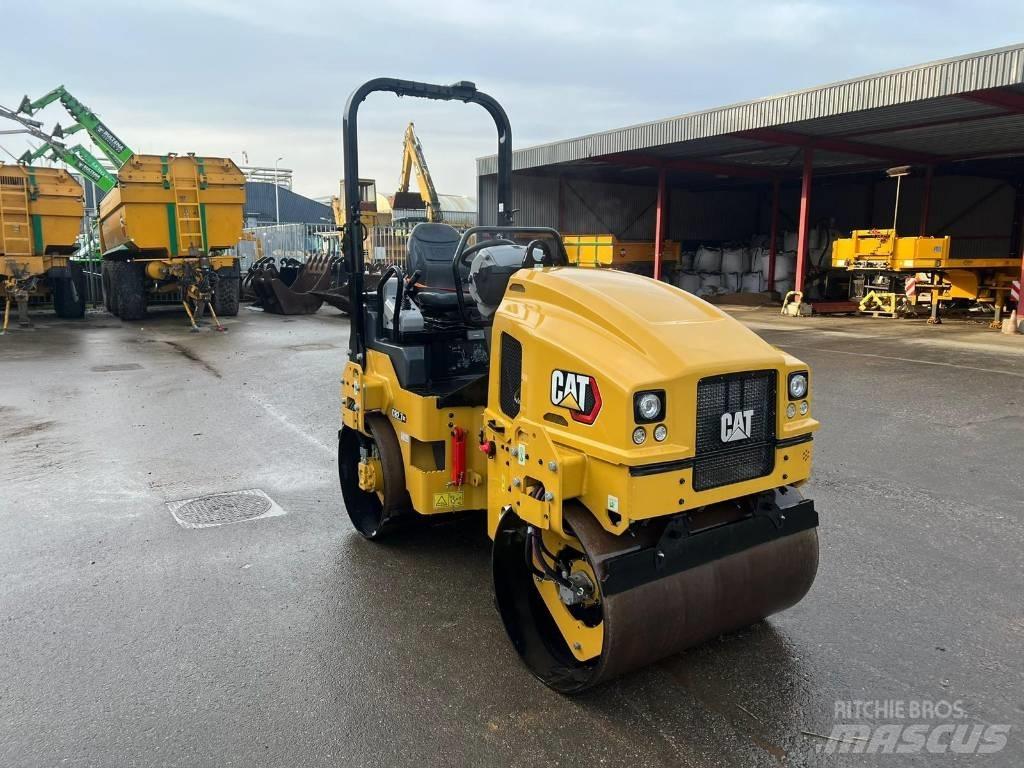 CAT CB 2.7GC Катки тротуарные