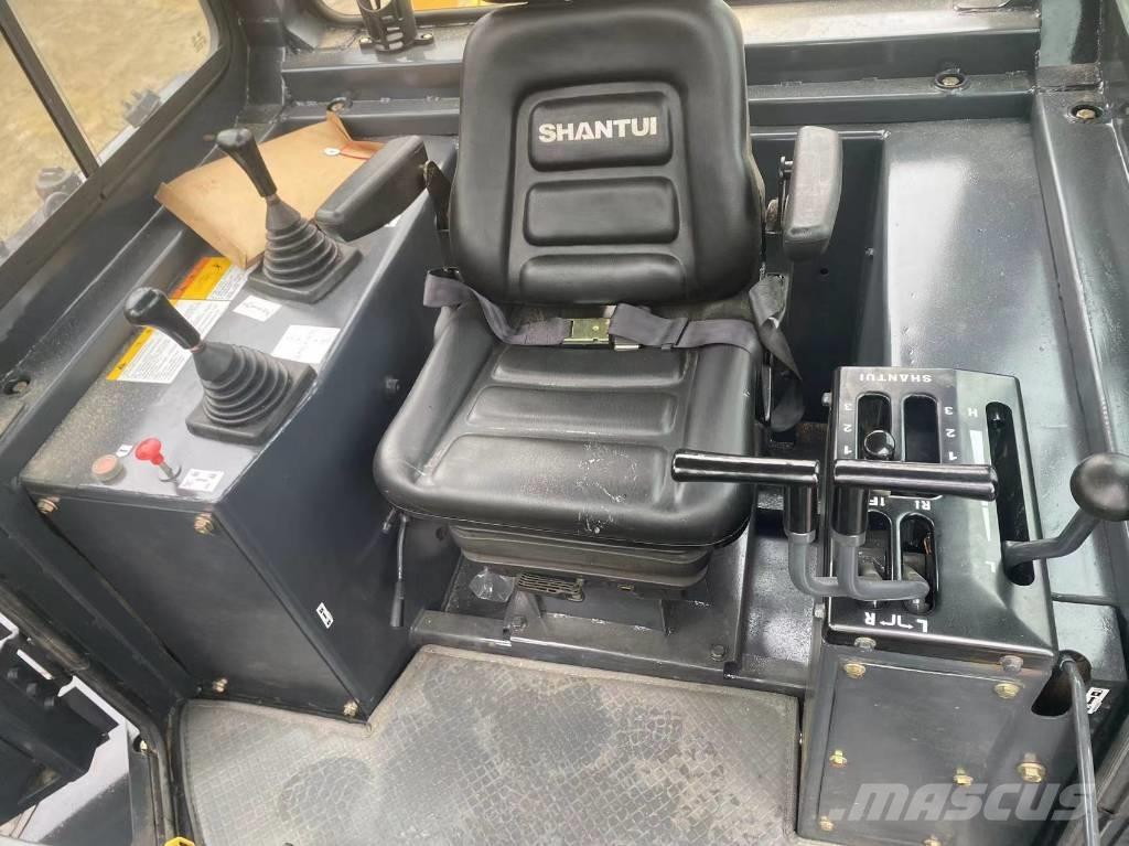 Shantui SD 22 Гусеничные бульдозеры