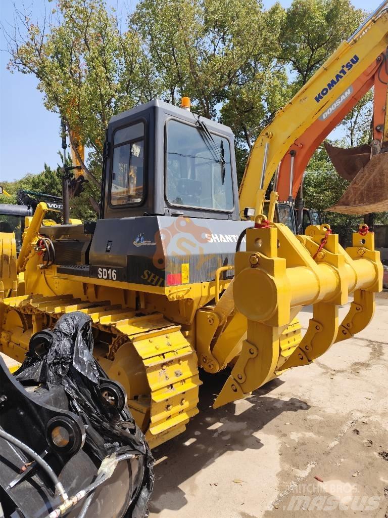 Shantui SD 16 Гусеничные бульдозеры