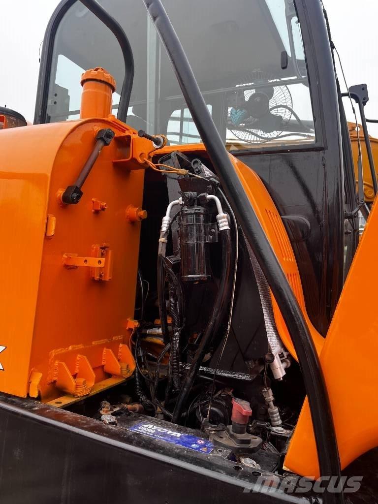 Hyundai Robex 60 W-9 Колёсные экскаваторы