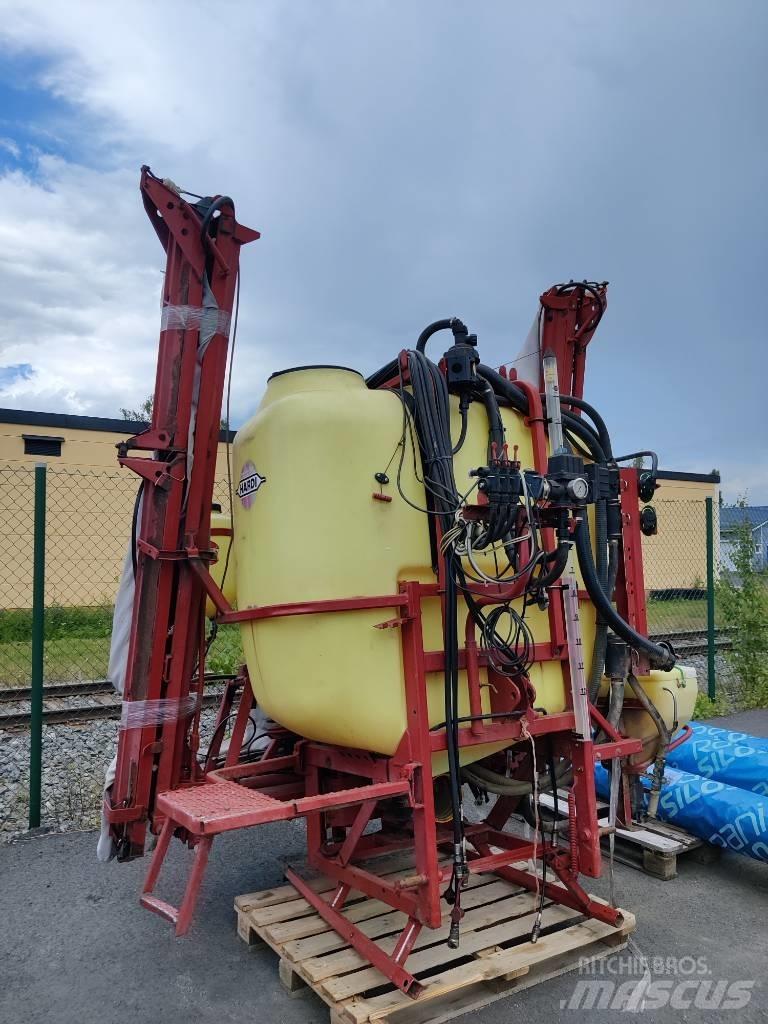 Hardi Master Twin Навесные опрыскиватели