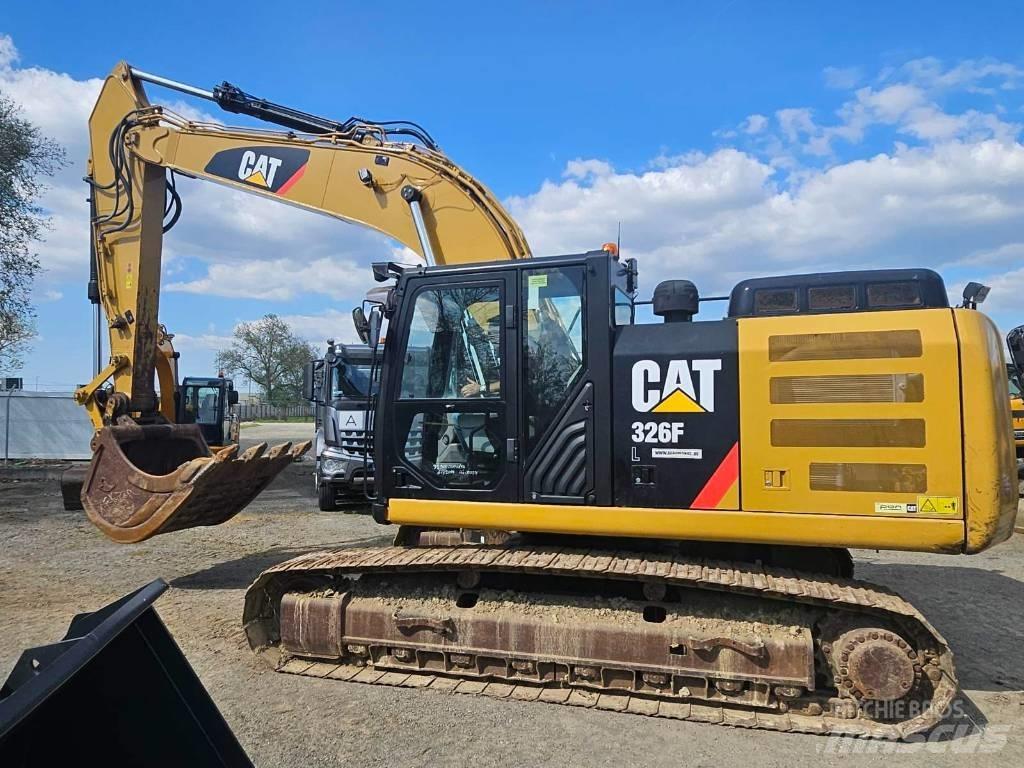 CAT 326 F L Гусеничные экскаваторы