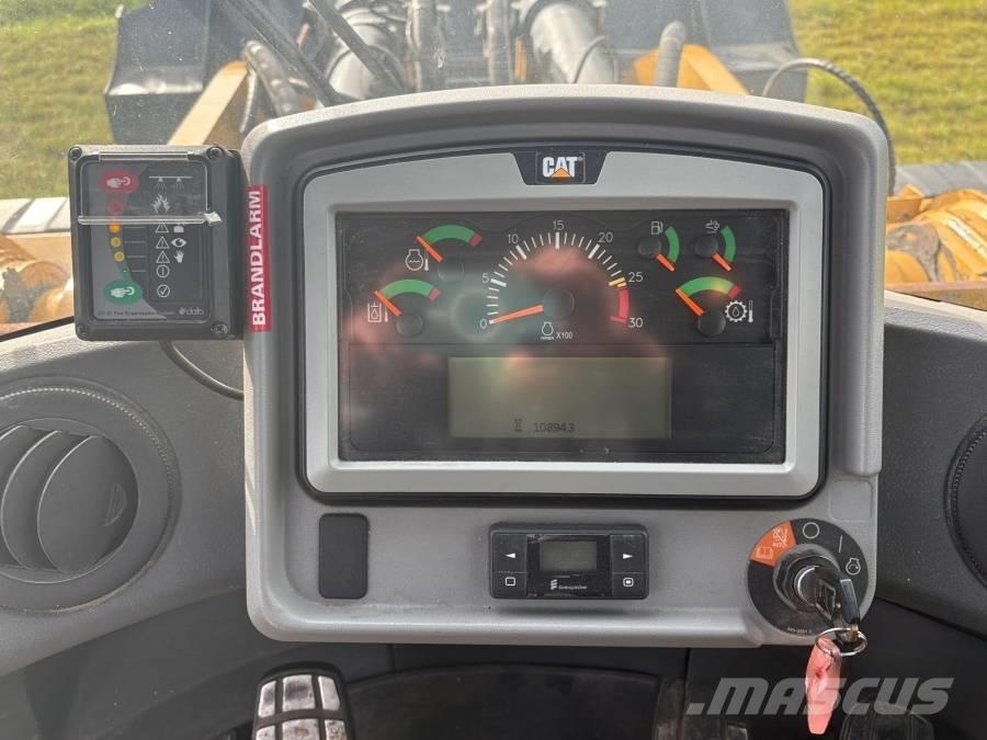 CAT 980M Фронтальные погрузчики