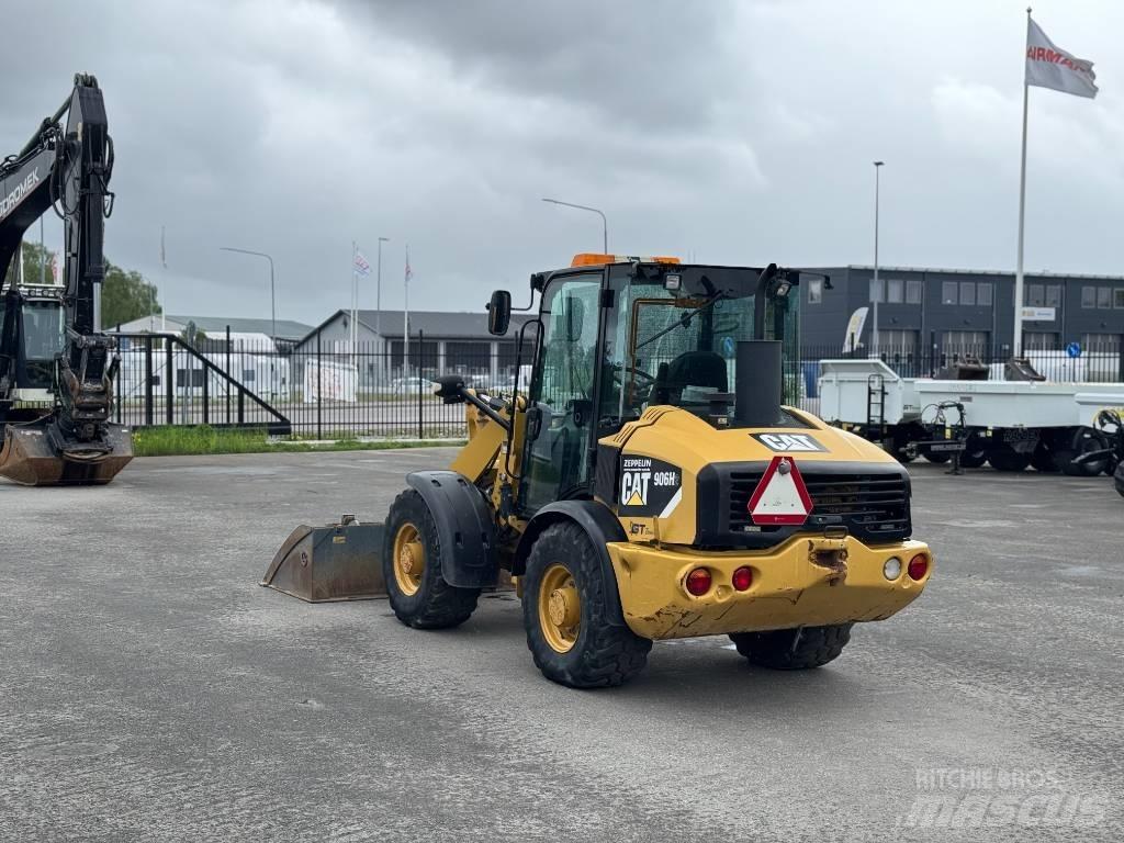 CAT 906 H Фронтальные погрузчики