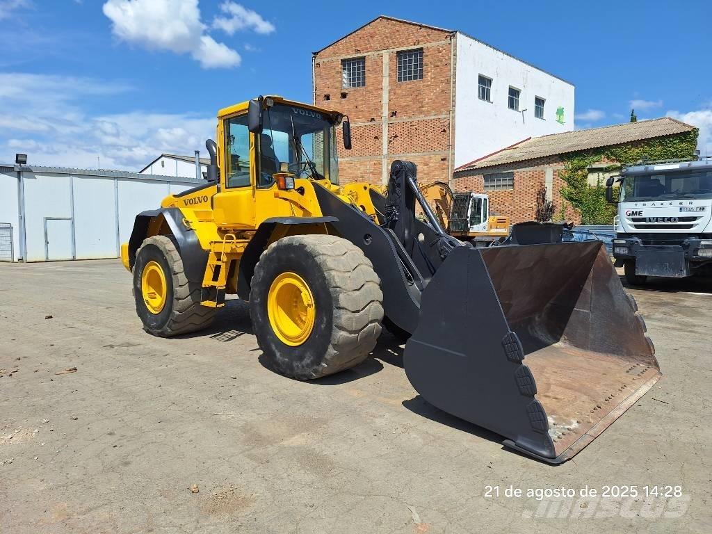 Volvo L 120 E Фронтальные погрузчики