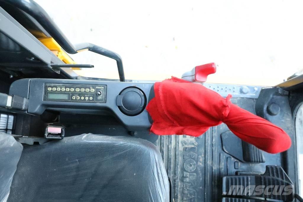 Komatsu PC 210 LC-8 Гусеничные экскаваторы
