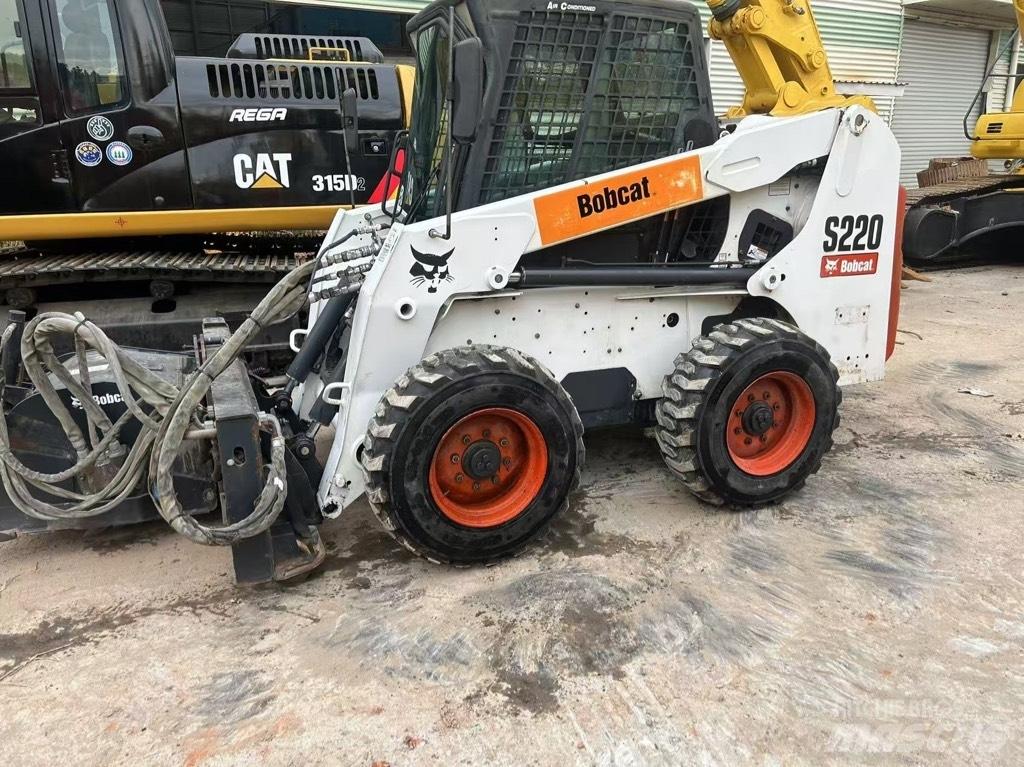 Bobcat S 220 Мини-погрузчики