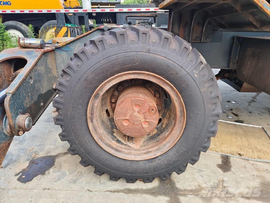 Hyundai Robex 210W-9 Колёсные экскаваторы