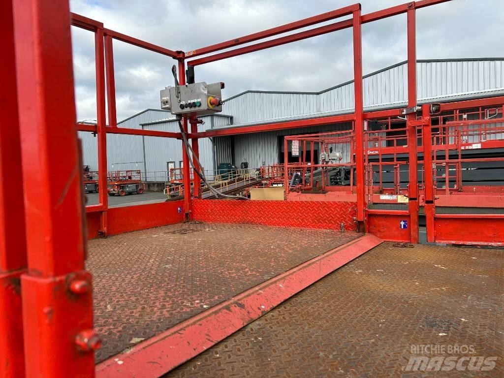 SkyJack SJ 8841 RT Ножничные подъемники