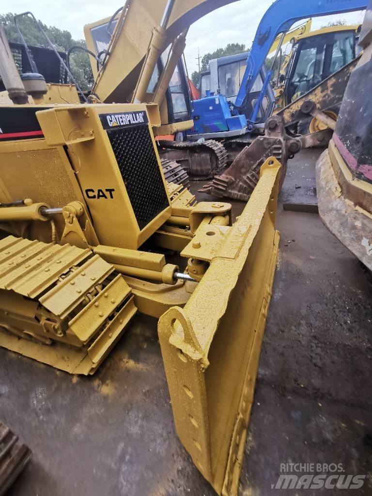 CAT D 3 C Гусеничные бульдозеры