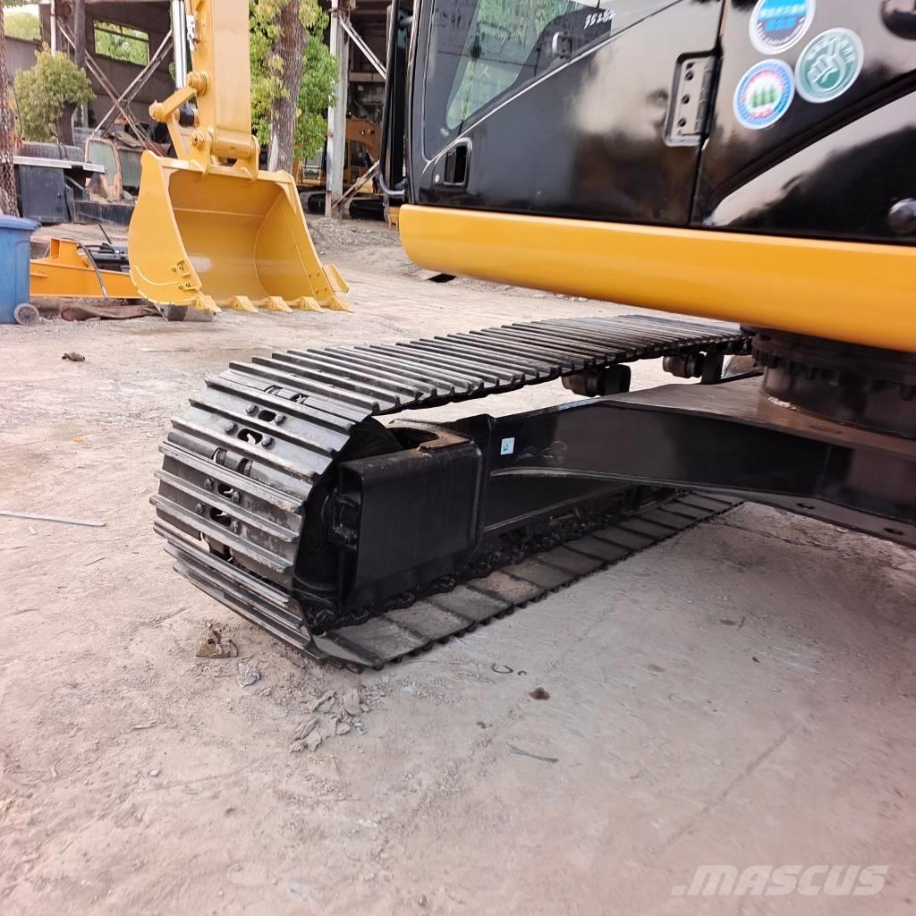 CAT 320 D2 Гусеничные экскаваторы