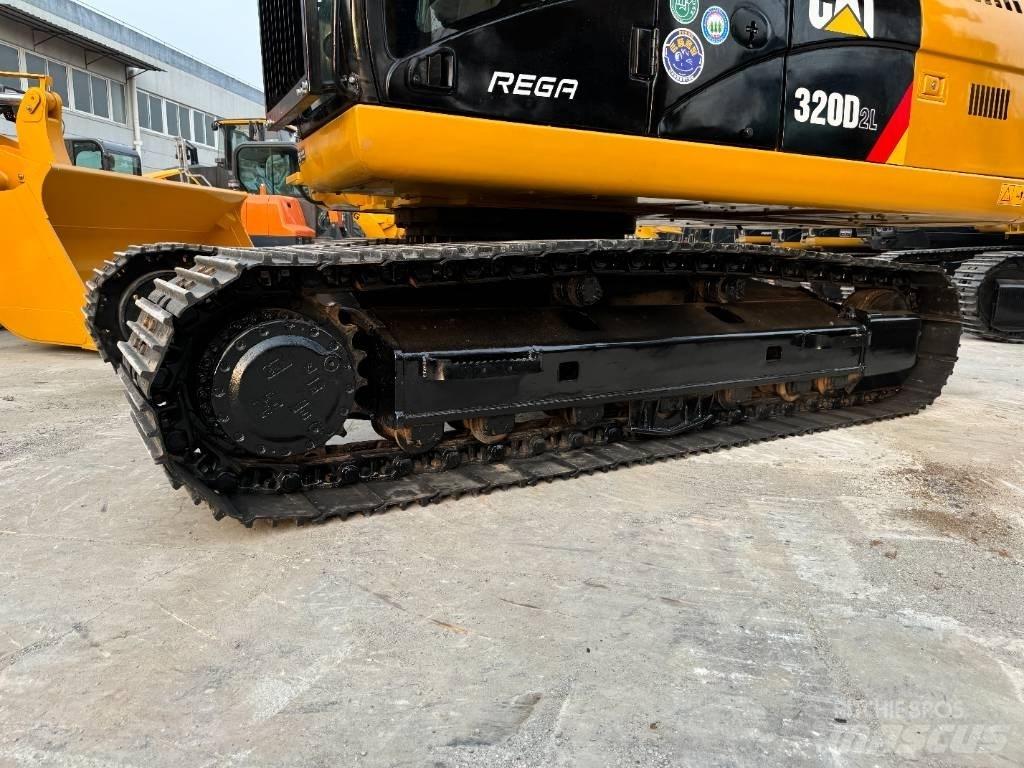 CAT 320D2 Малые экскаваторы 7т-12т