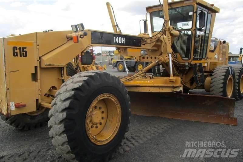 CAT 140H Грейдеры
