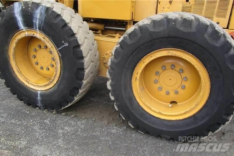 CAT 140H Грейдеры
