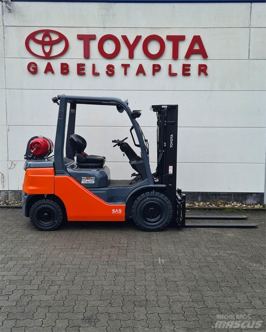 Toyota 02-8FGF25 Газовые погрузчики