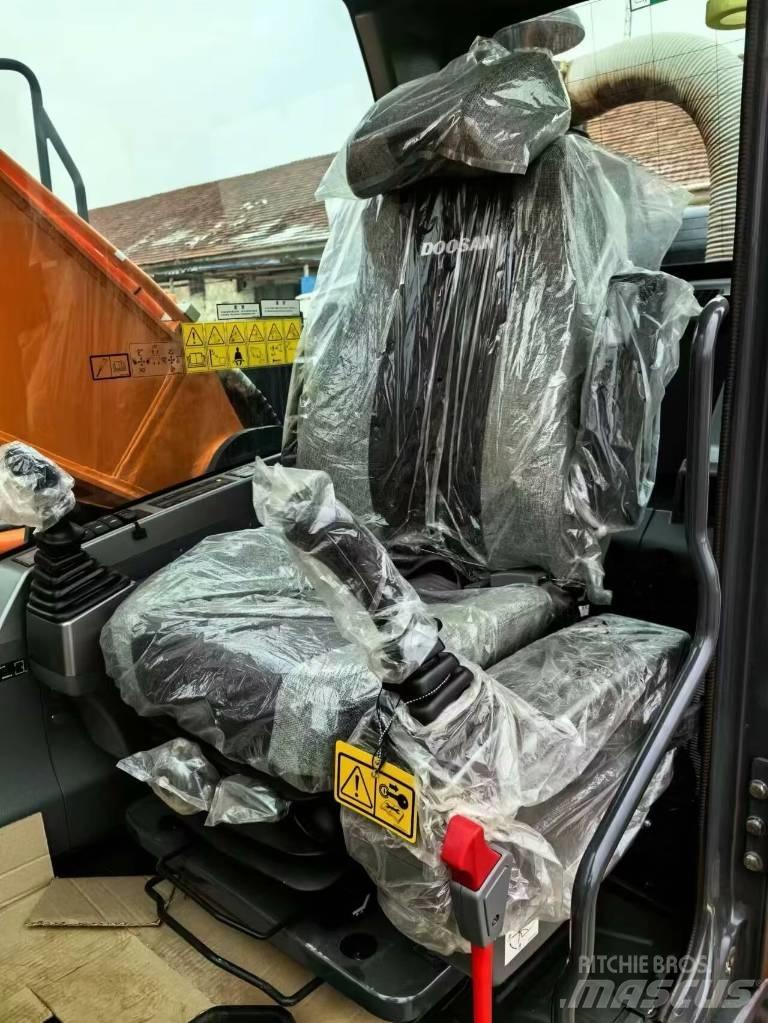 Doosan DX215 Гусеничные экскаваторы