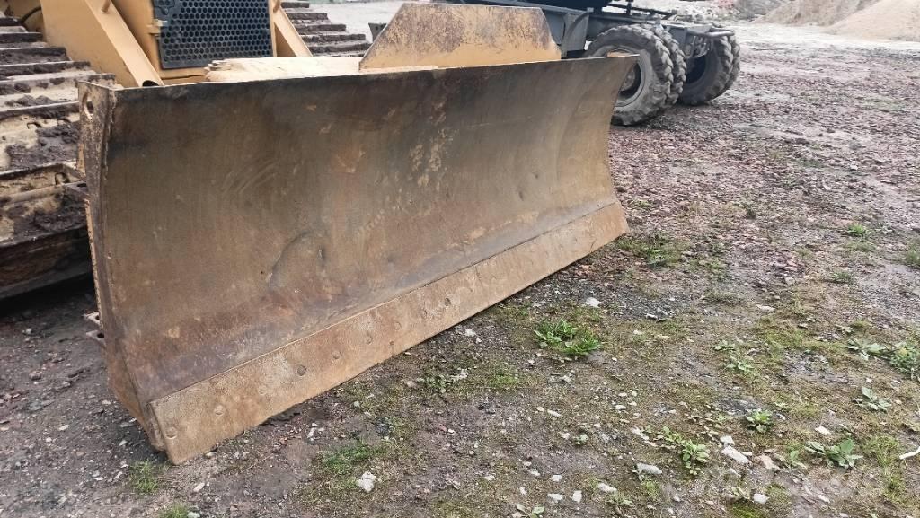 CAT D5H LGP Гусеничные бульдозеры