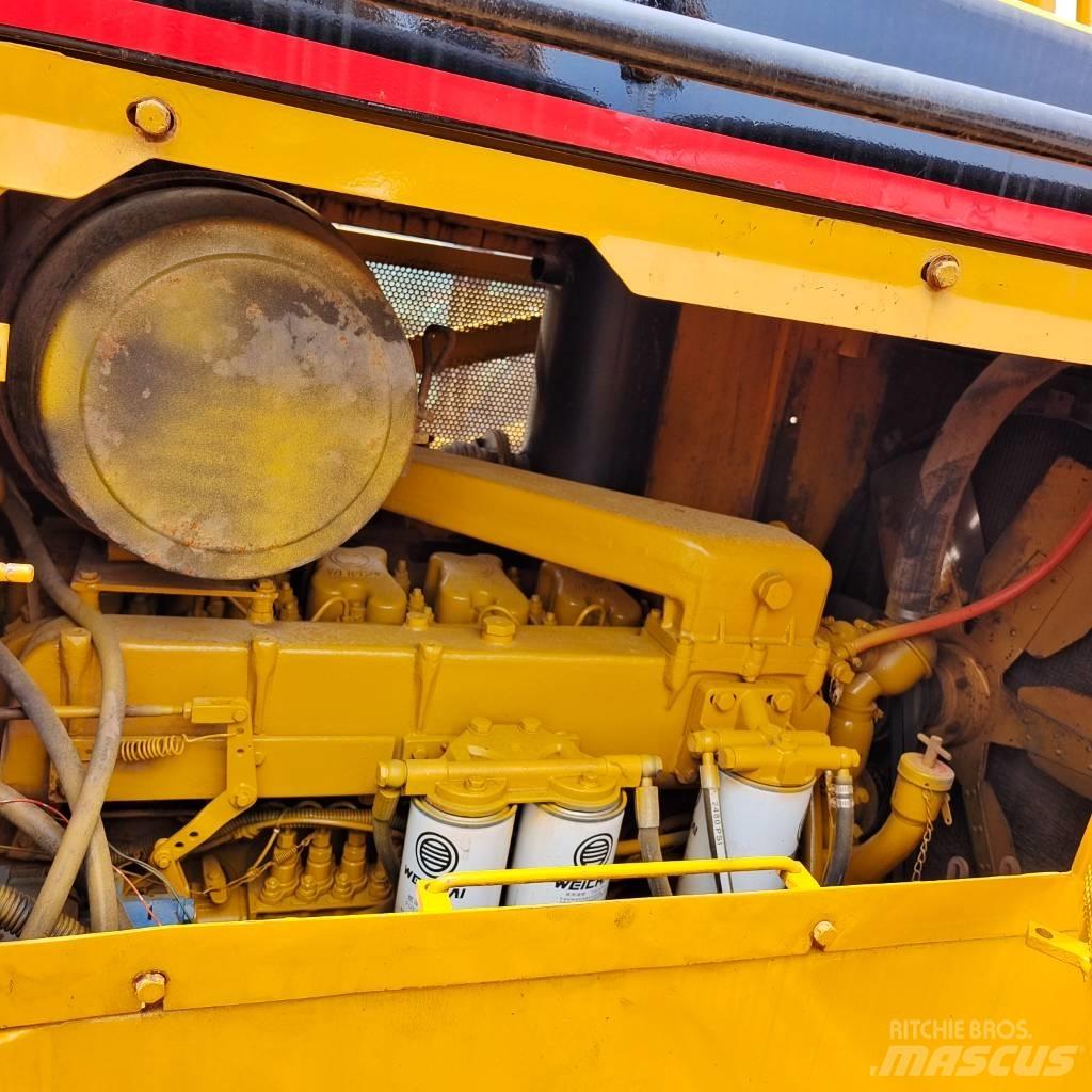 CAT D 7 R Гусеничные бульдозеры